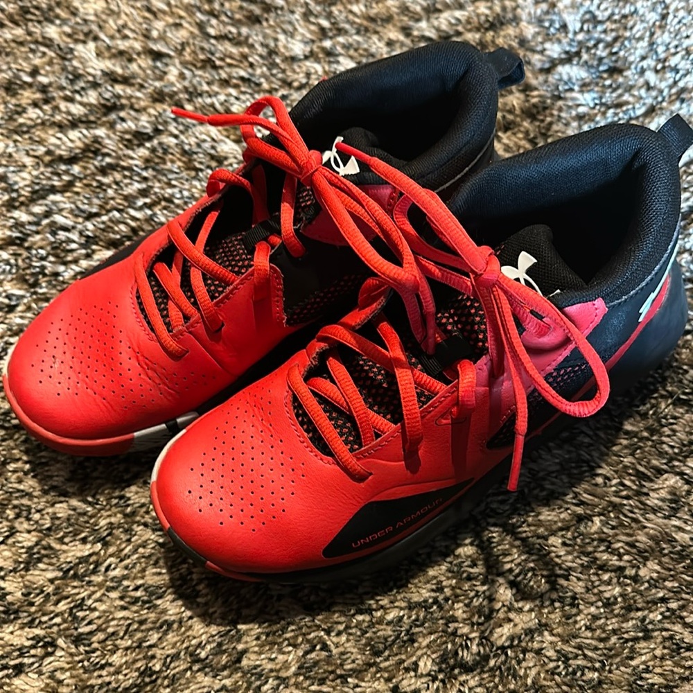 UA boys high top sneakers